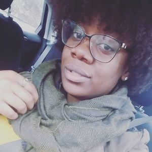 Meet your Posher, Tabitha